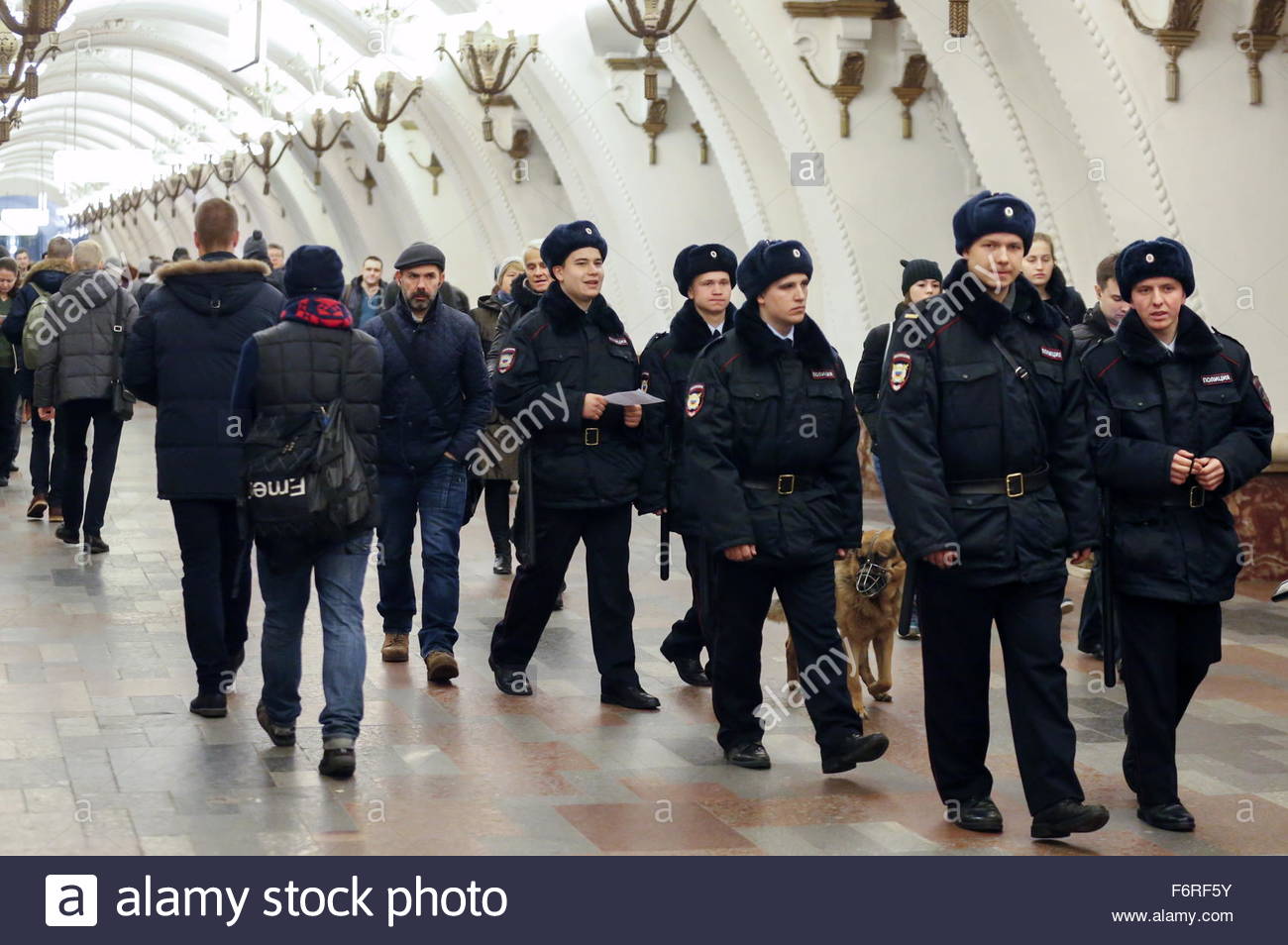 Маша Москва Метрополитен Полиция Фото Найти