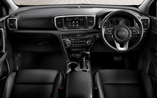 kia sportage 19my interior 01 w