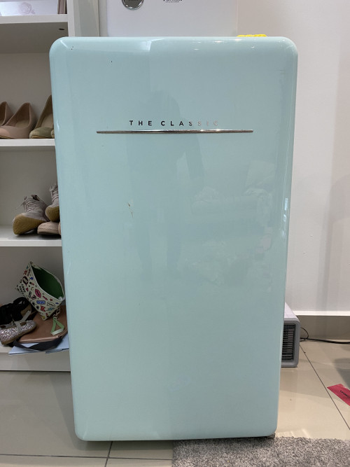WTS Daewoo RETRO Compact Fridge