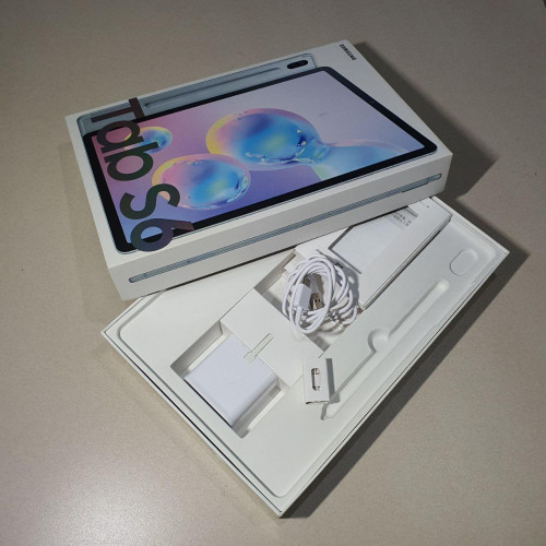 Box + Charger + Cable