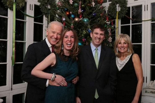 45aa7aabdeeb3c575417a14b788af4773c 17 joe biden amy parnes.2x.h473.w710