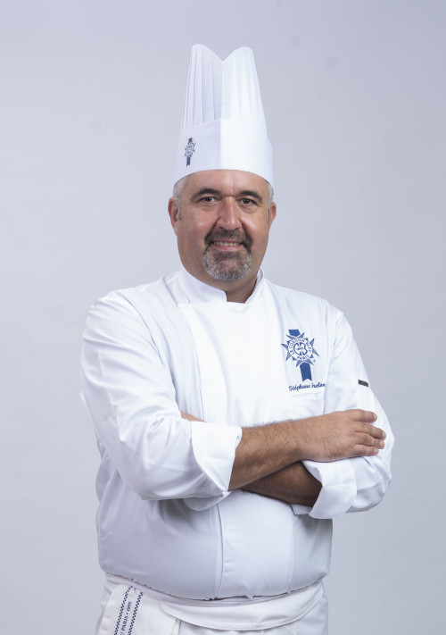 why chef need wear hat tall tall