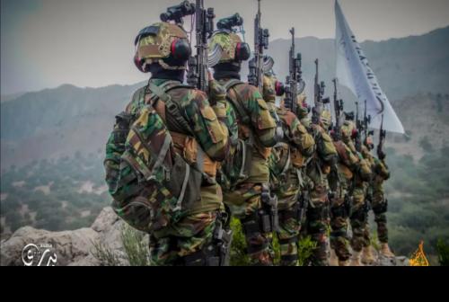FireShot Capture 939 Taliban fighters pose in ‘stolen US military gear’ in chilling ISIS s www.thesu