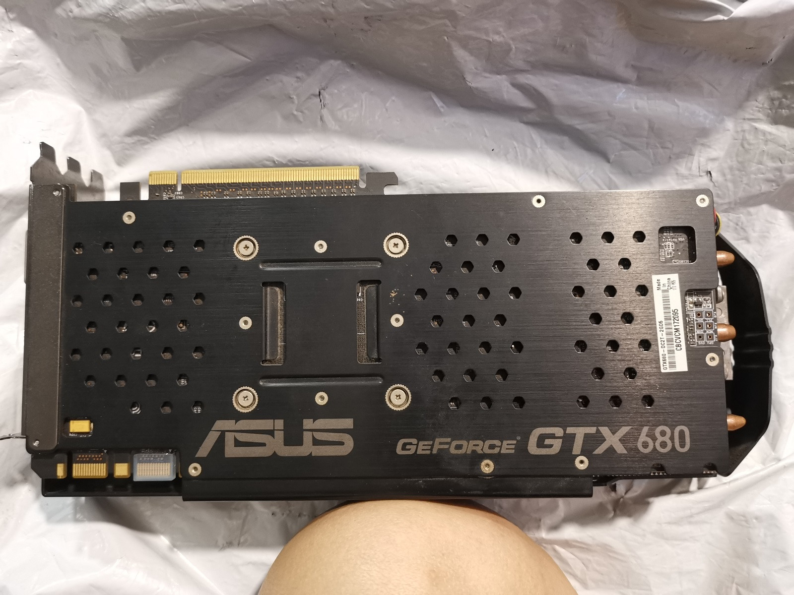 ASUS GTX 680 DirectCU II TOP Back Pictr