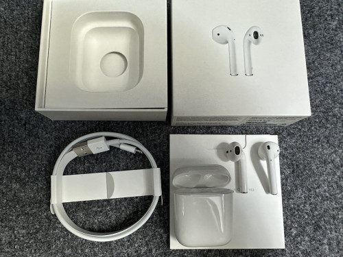 AirPods 01