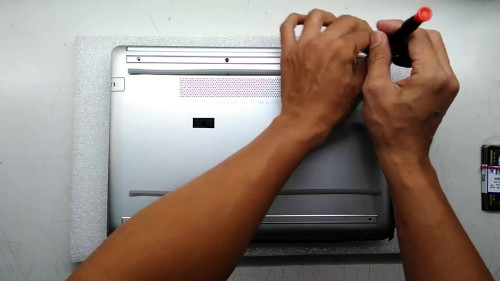 0 Tukar Battery untuk HP Notebook 14s cf0040TX