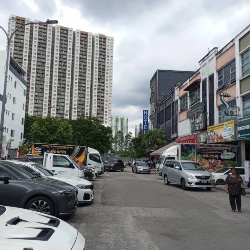3 Storey Shop for Sale in Puchong (Bandar Kinrara) 4