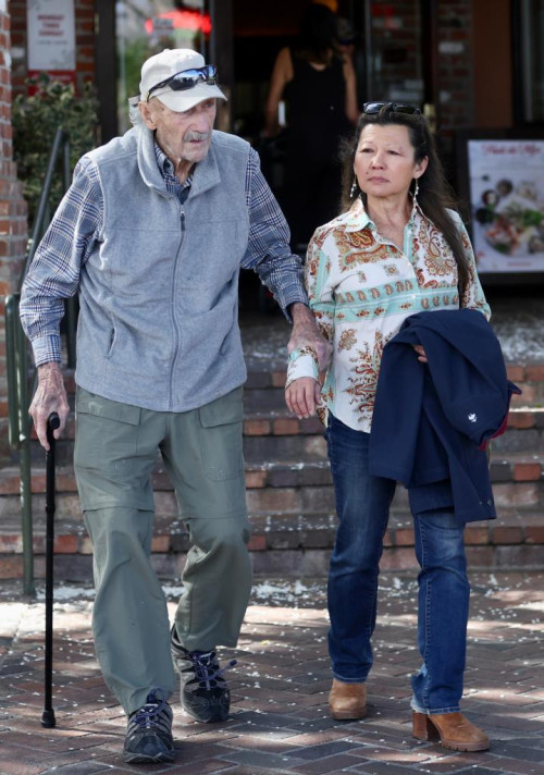 hollywood royalty gene hackman wife 79197823