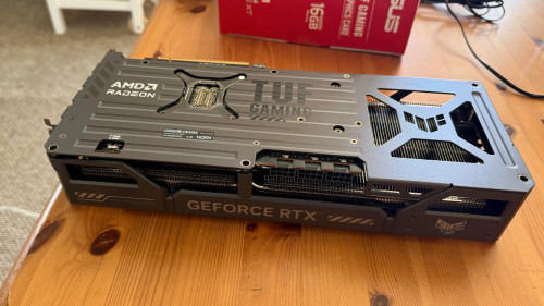 AMD Radeon GeForce RTX 9070 XT TUF Gaming