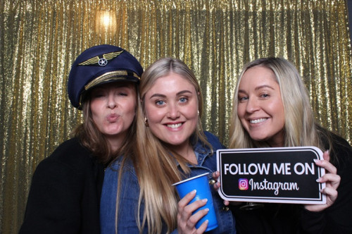 Open Air Photobooth – Fun, Stylish & Spacious Event Entertainment