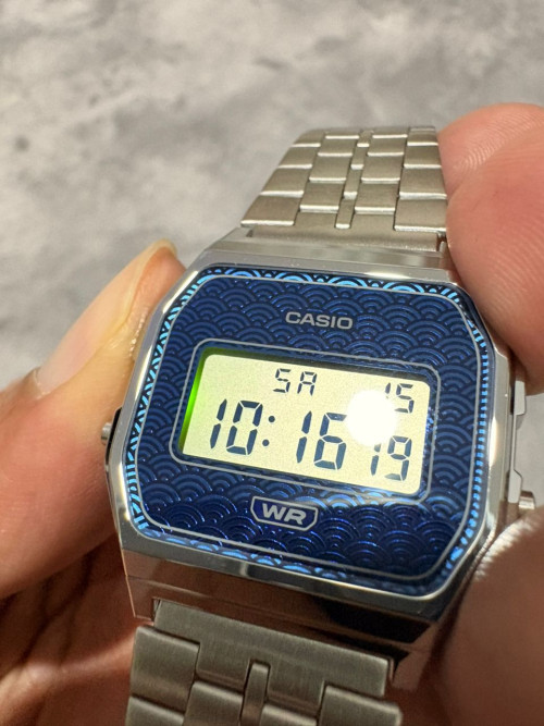 1000564427